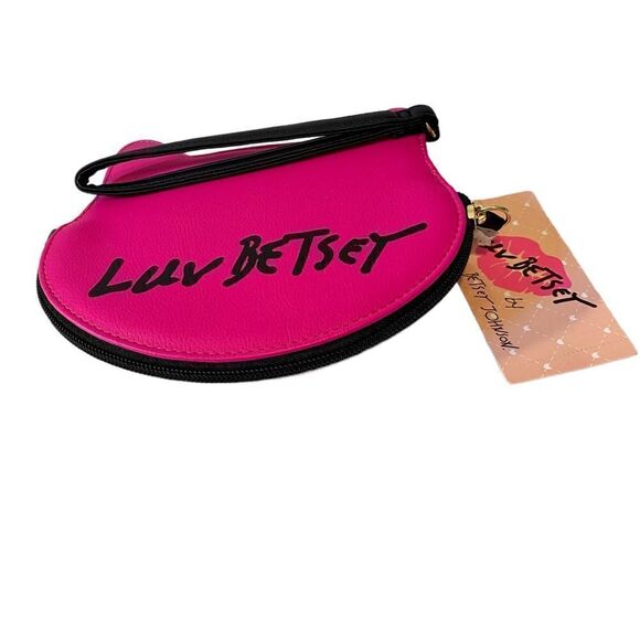 Betsey Johnson Fushia Pig 🐷 Coin Purse. Adorable! - Picture 2 of 4